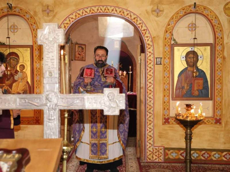 ღვთისმშობლის მიძინების სახელობის ტაძარში  ღვთისმსახურება დეკანოზმა გიორგი მდივანმა...